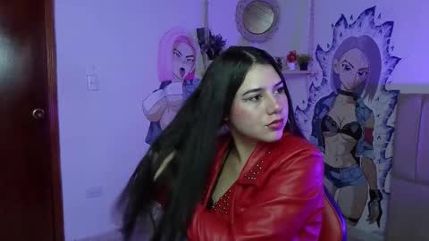 ilayra_smith online show from 11/12/25, 08:52