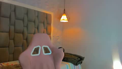 Snapshot of ile_matamba chatting on 11/19/25, 12:05 ile_matamba online show from 11/19/25, 12:05