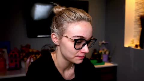 ileanacampbel online show from 02/06/25, 03:59