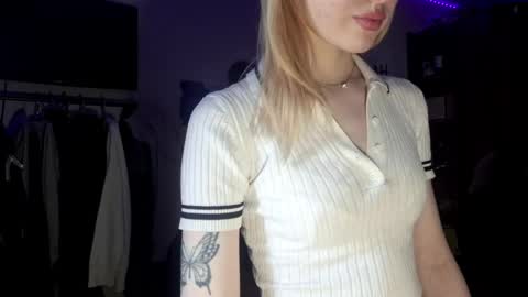 Snapshot of ilianamessersmith chatting on 03/07/26, 05:15 ShyLuna online show from 03/07/26, 05:15