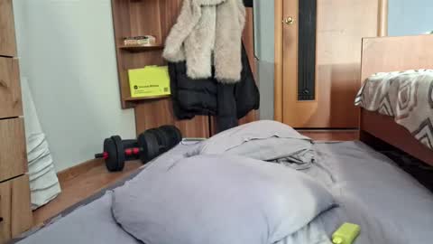 Snapshot of ilianamessersmith chatting on 03/11/26, 05:24 ShyLuna online show from 03/11/26, 05:24