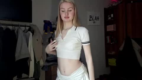 Snapshot of ilianamessersmith chatting on 03/14/26, 05:24 ShyLuna online show from 03/14/26, 05:24