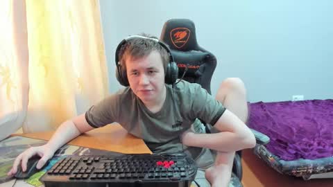 Snapshot of iliaskrislove chatting on 12/19/25, 07:48 iliaskris online show from 12/19/25, 07:48