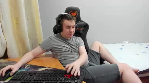 Snapshot of iliaskrislove chatting on 01/09/26, 12:30 iliaskris online show from 01/09/26, 12:30