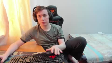 Snapshot of iliaskrislove chatting on 03/06/26, 08:00 iliaskris online show from 03/06/26, 08:00