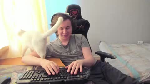 Snapshot of iliaskrislove chatting on 03/21/26, 08:19 iliaskris online show from 03/21/26, 08:19