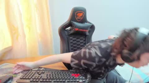 Snapshot of iliaskrislove chatting on 03/25/26, 04:18 iliaskris online show from 03/25/26, 04:18