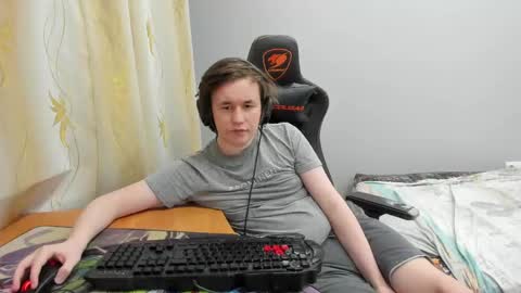 Snapshot of iliaskrislove chatting on 04/13/26, 10:26 iliaskris online show from 04/13/26, 10:26