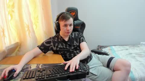 Snapshot of iliaskrislove chatting on 04/28/26, 02:27 iliaskris online show from 04/28/26, 02:27
