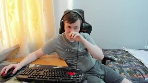 Snapshot of iliaskrislove chatting on 05/15/26, 11:01 iliaskris online show from 05/15/26, 11:01