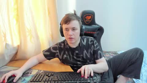 Snapshot of iliaskrislove chatting on 05/25/26, 02:28 iliaskris online show from 05/25/26, 02:28