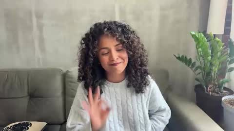 Snapshot of illaroom chatting on 12/10/24, 07:22 Kloe online show from 12/10/24, 07:22