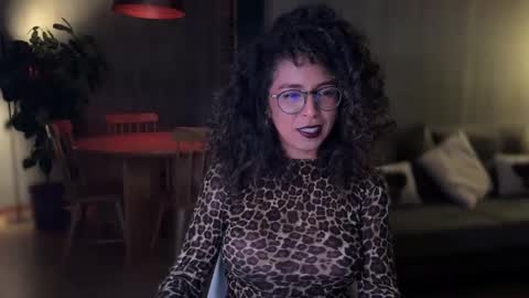 Snapshot of illaroom chatting on 02/27/25, 11:37 Kloe online show from 02/27/25, 11:37