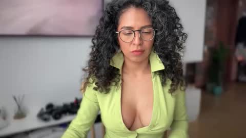 Kloe online show from 01/14/26, 07:19