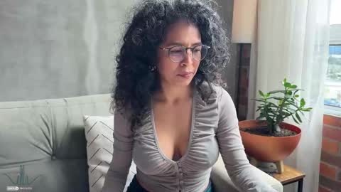 Kloe online show from 02/07/26, 03:38