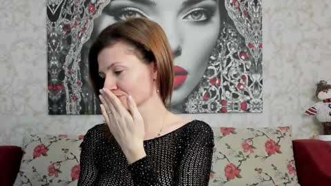 Snapshot of illegalbeauty87 chatting on 12/20/24, 09:28 Ingrid or more easier...Miss  GoDDess Mistress online show from 12/20/24, 09:28