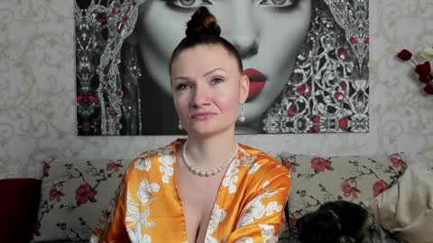 Snapshot of illegalbeauty87 chatting on 02/03/25, 07:51 Ingrid or more easier...Miss  GoDDess Mistress online show from 02/03/25, 07:51