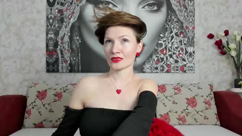 Snapshot of illegalbeauty87 chatting on 03/01/25, 05:27 Ingrid or more easier...Miss  GoDDess Mistress online show from 03/01/25, 05:27