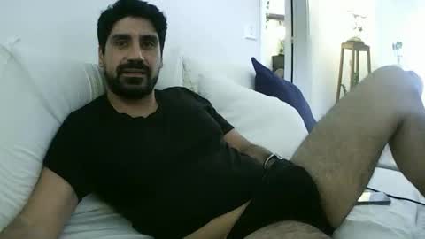 Snapshot of ilmangj90 chatting on 05/15/26, 02:35 ilmangj90 online show from 05/15/26, 02:35