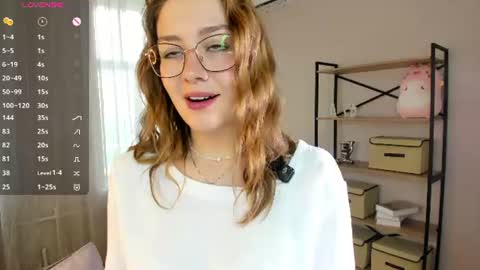 Snapshot of ilonamoorman chatting on 07/12/26, 06:59 Ilona online show from 07/12/26, 06:59