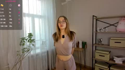 Snapshot of ilonamoorman chatting on 07/31/26, 08:03 Ilona online show from 07/31/26, 08:03