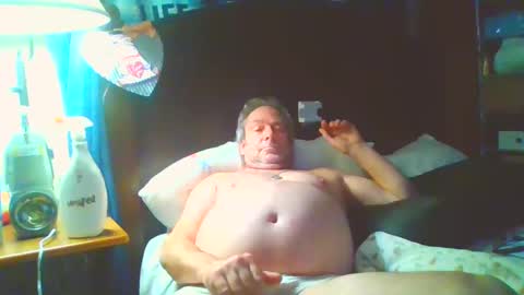 Snapshot of ilovetoshowoffagain chatting on 09/18/25, 07:10 ilovetoshowoffagain online show from 09/18/25, 07:10