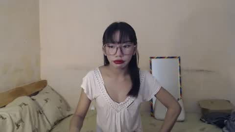 Snapshot of iloveyou28xx chatting on 02/18/26, 08:27 CALL ME JEN YOUR SWEET GIRL 3 online show from 02/18/26, 08:27