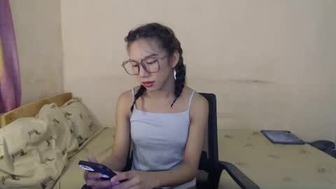 Snapshot of iloveyou28xx chatting on 02/19/26, 09:16 CALL ME JEN YOUR SWEET GIRL 3 online show from 02/19/26, 09:16