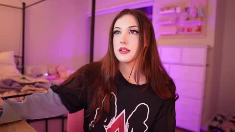 iluvemmeline online show from 03/03/26, 10:43