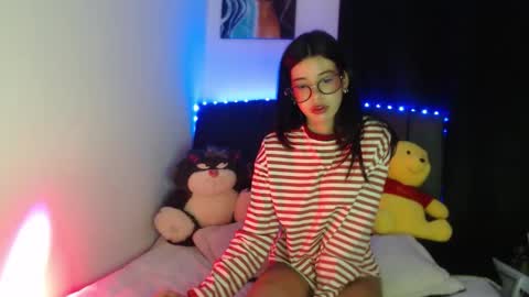 Snapshot of ily_bea chatting on 04/07/26, 12:22 Ily Bea online show from 04/07/26, 12:22