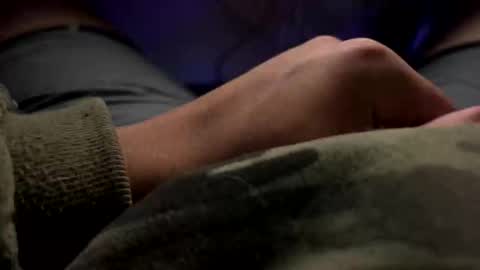 Dee online show from 04/17/26, 04:59