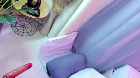 hanna online show from 12/04/25, 12:14