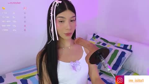 Snapshot of im__isabella chatting on 04/16/26, 11:07 Isa Vasquez online show from 04/16/26, 11:07