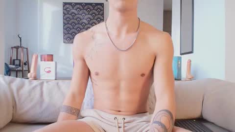 Snapshot of im__thomas chatting on 09/17/25, 11:45 IM  THOMAS online show from 09/17/25, 11:45