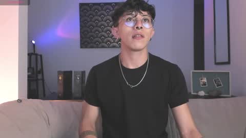 Snapshot of im__thomas chatting on 10/03/25, 04:31 IM  THOMAS online show from 10/03/25, 04:31