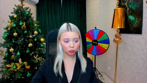 Snapshot of im__youre_sunshine chatting on 12/28/24, 02:22 Roxy online show from 12/28/24, 02:22