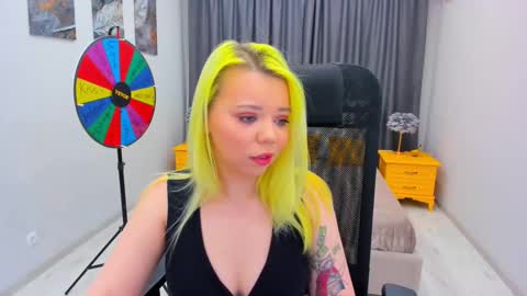 Snapshot of im__youre_sunshine chatting on 02/26/25, 09:05 Roxy online show from 02/26/25, 09:05