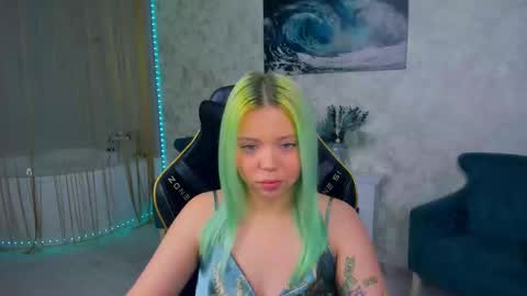 Snapshot of im__youre_sunshine chatting on 10/05/25, 07:23 Roxy online show from 10/05/25, 07:23