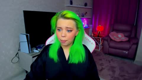 Snapshot of im__youre_sunshine chatting on 10/14/25, 07:03 Roxy online show from 10/14/25, 07:03