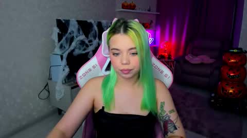 Snapshot of im__youre_sunshine chatting on 10/26/25, 05:30 Roxy online show from 10/26/25, 05:30