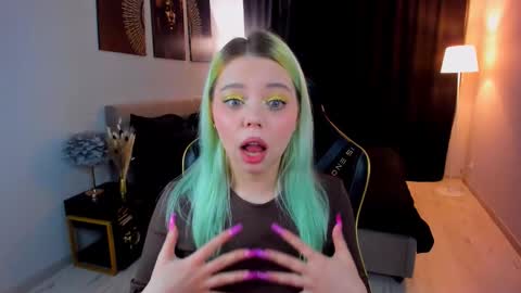 Snapshot of im__youre_sunshine chatting on 11/14/25, 07:12 Roxy online show from 11/14/25, 07:12