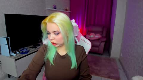 Snapshot of im__youre_sunshine chatting on 11/22/25, 05:23 Roxy online show from 11/22/25, 05:23