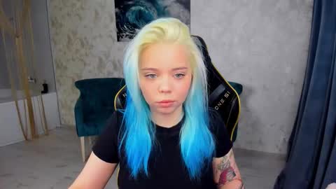 Snapshot of im__youre_sunshine chatting on 12/03/25, 07:23 Roxy online show from 12/03/25, 07:23