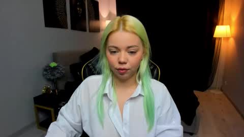 Snapshot of im__youre_sunshine chatting on 03/15/26, 07:31 Roxy online show from 03/15/26, 07:31