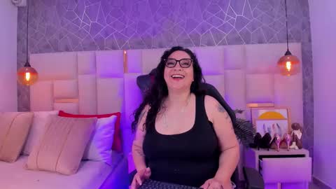 Snapshot of im_alaya chatting on 12/02/25, 03:45 Alaya online show from 12/02/25, 03:45