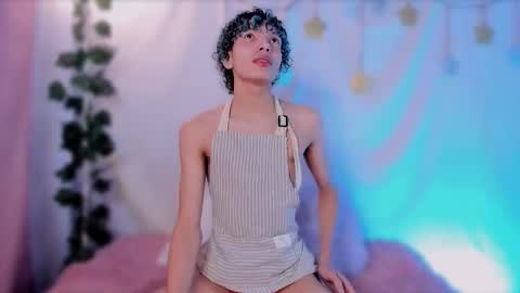 Snapshot of im_alejo chatting on 10/22/25, 02:01 Alejo independent model online show from 10/22/25, 02:01