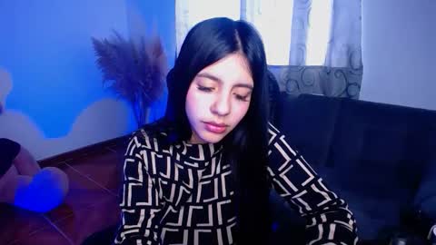 Snapshot of im_alyn chatting on 11/06/25, 04:52 Alyn online show from 11/06/25, 04:52