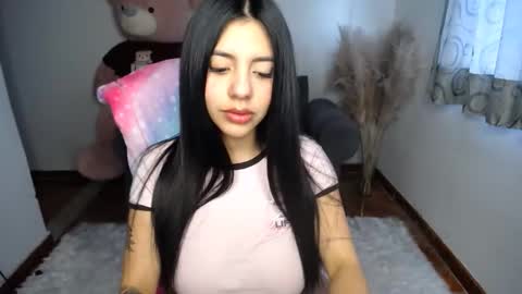 Snapshot of im_alyn chatting on 11/25/25, 09:15 Alyn online show from 11/25/25, 09:15