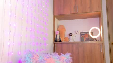 im_anna_ online show from 04/12/26, 09:31