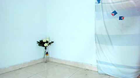 Snapshot of im_brittany_333 chatting on 11/01/25, 04:42 im_brittany_333 online show from 11/01/25, 04:42